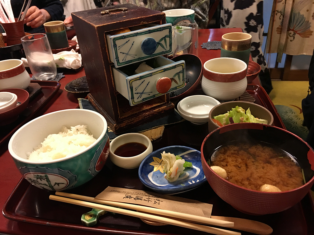 春の例会〈仙台・大町西公園〉
