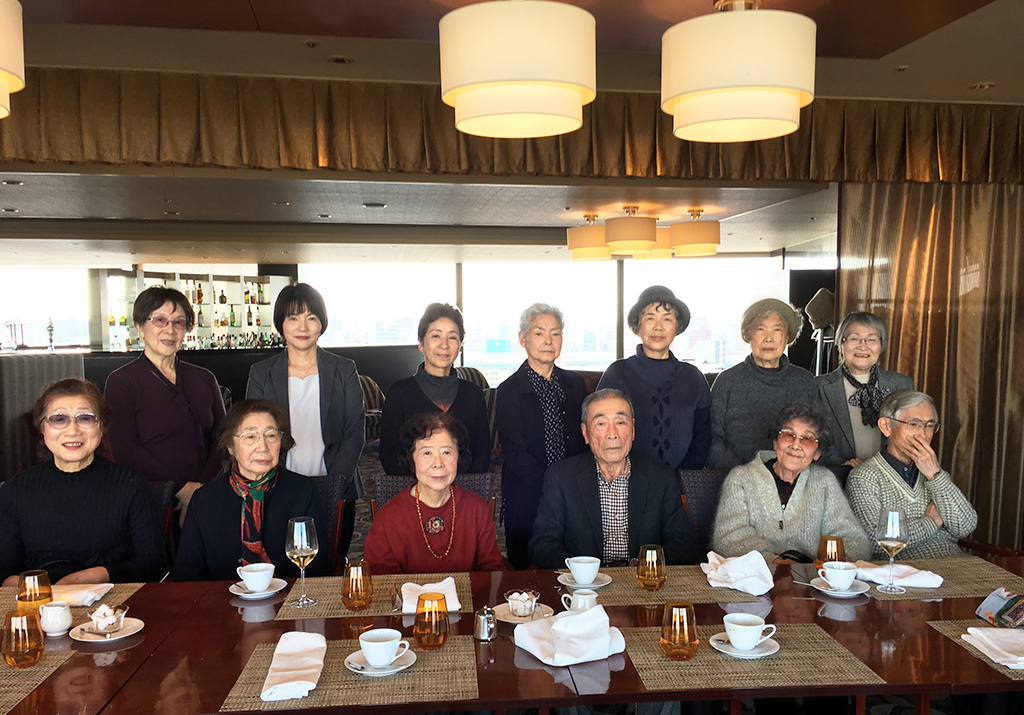 新年会〈コンテンポラリー・ダイニング　クラウン〉