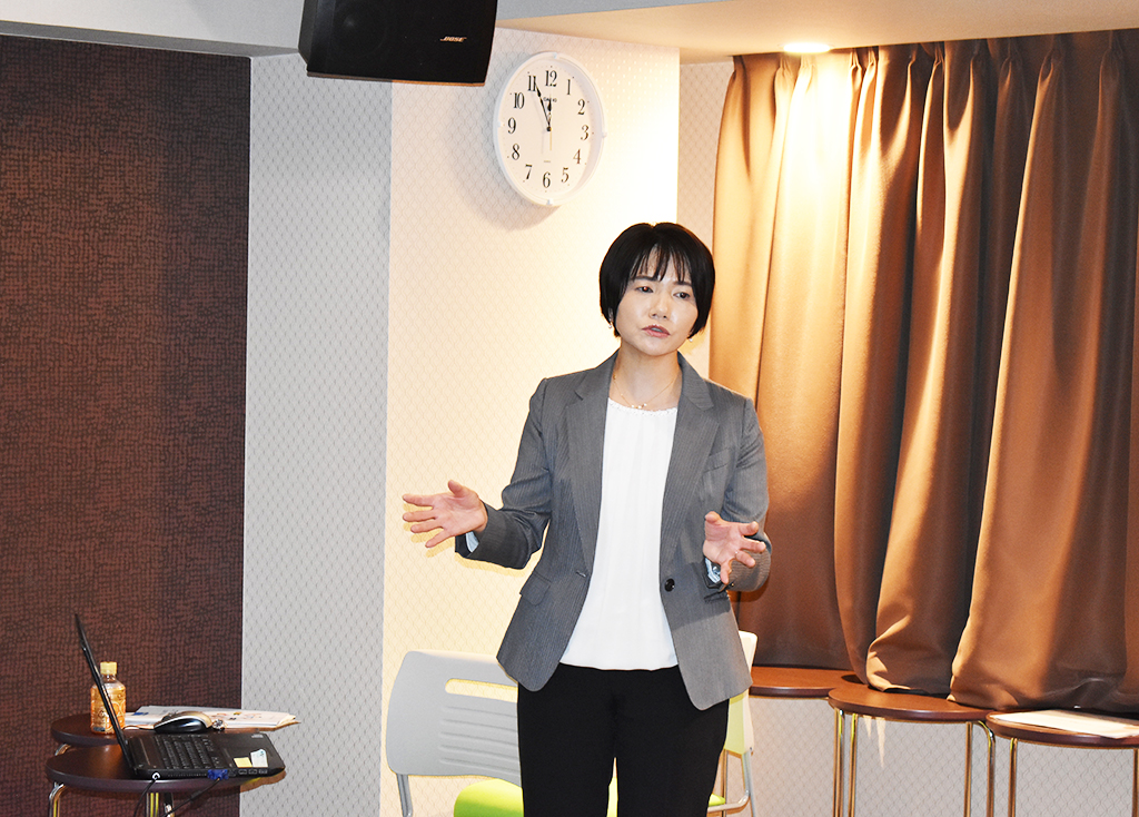 りすシステム代表・杉山 講演〈ダイヤモンドライフ森の里ヒルズ〉