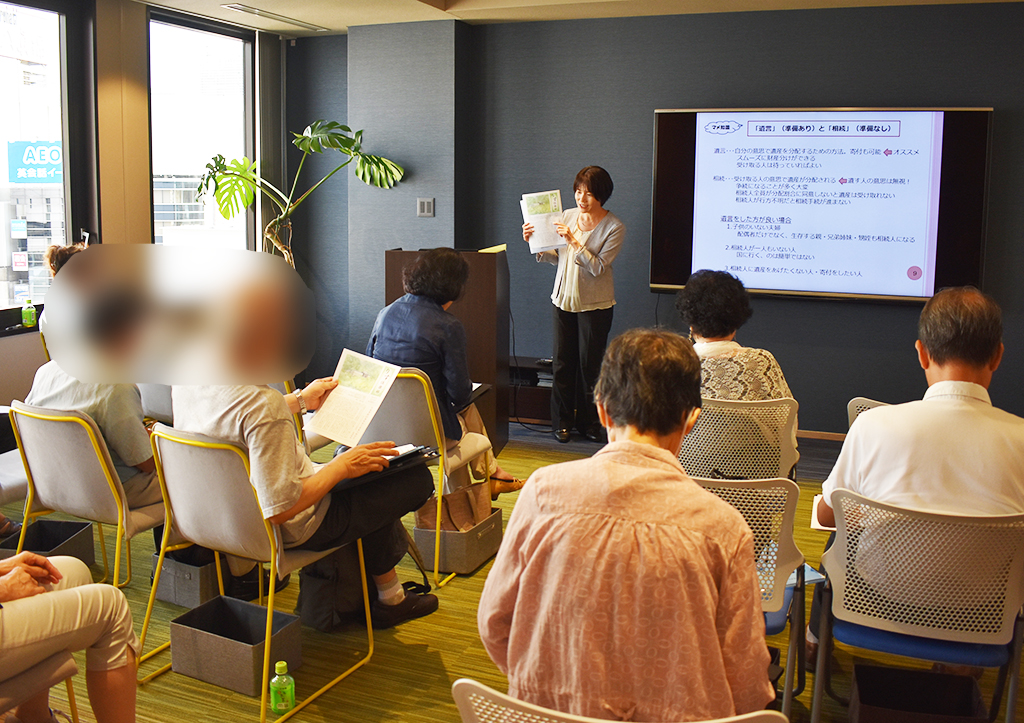 りすシステム代表・杉山 講演〈新宿デュオセーヌサロン〉