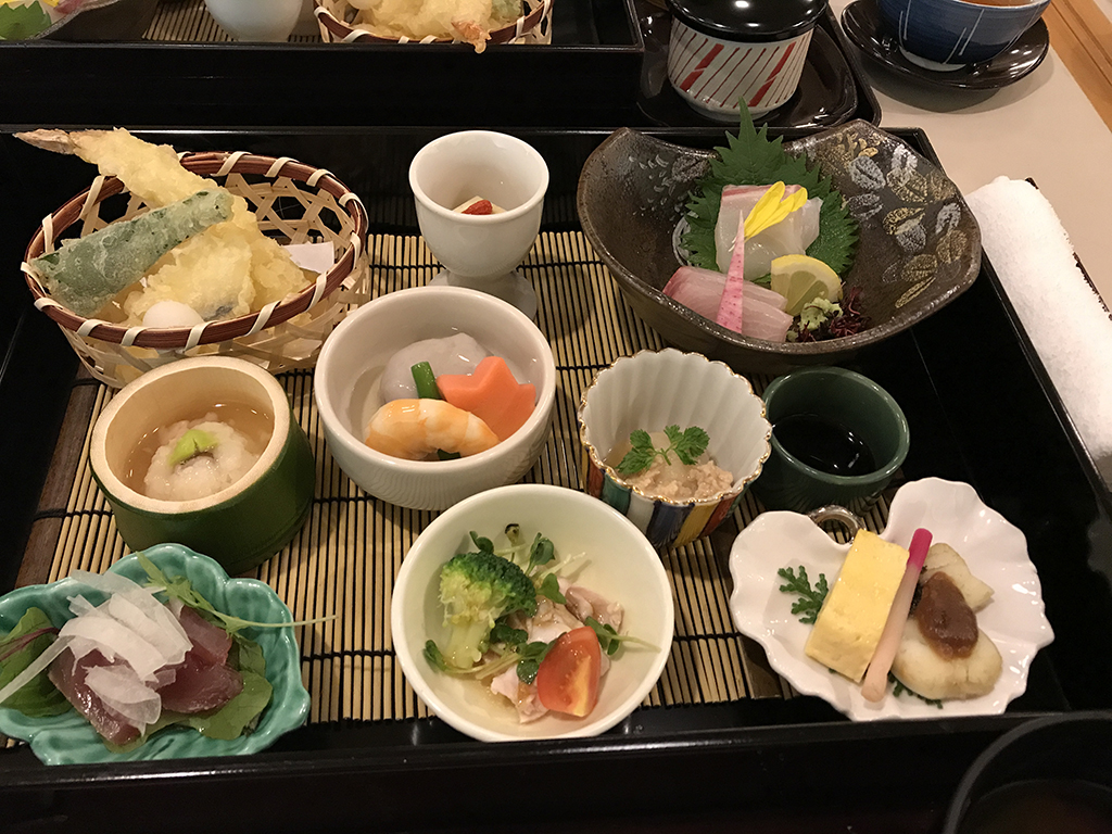 秋の例会〈福山城界隈散策とお食事会〉