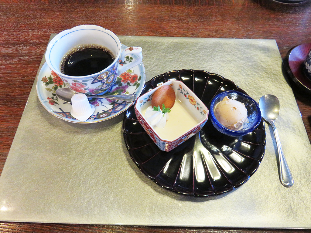 秋の例会〈常寂光寺での紅葉狩りとお食事会〉