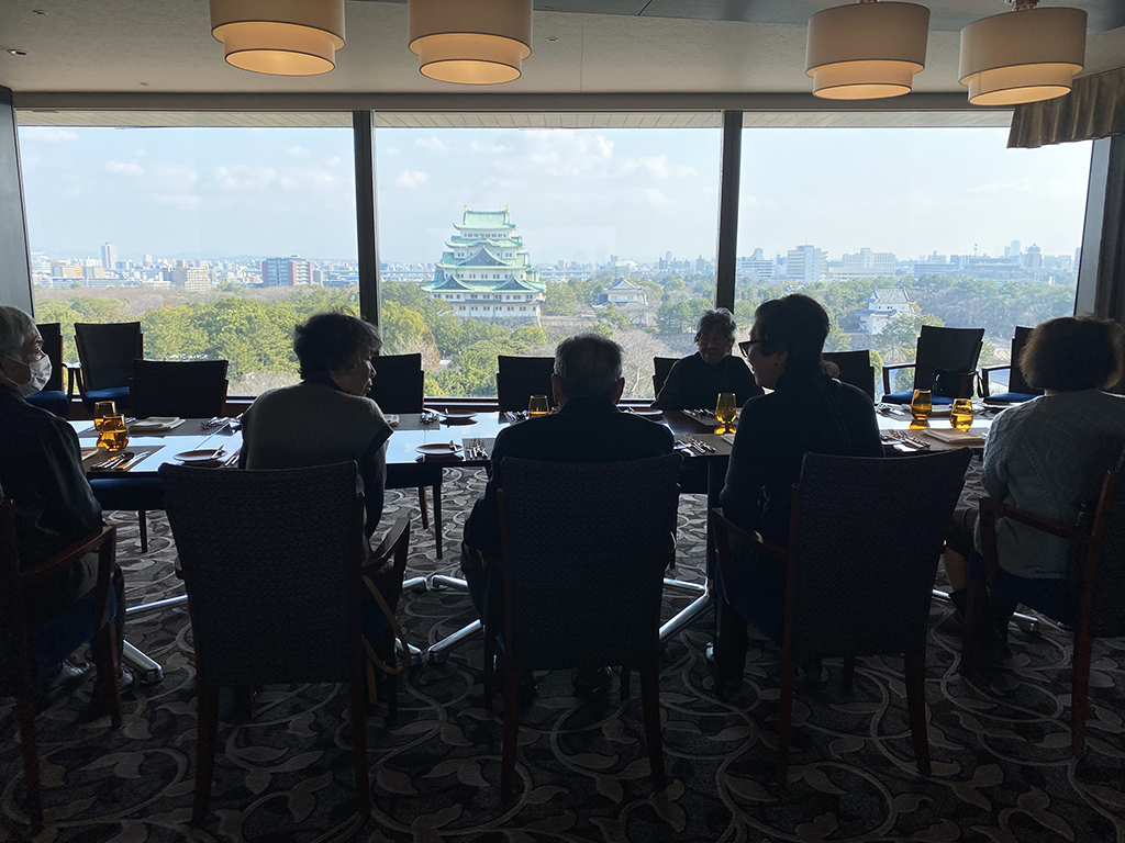 新年会〈コンテンポラリー・ダイニング　クラウン〉
